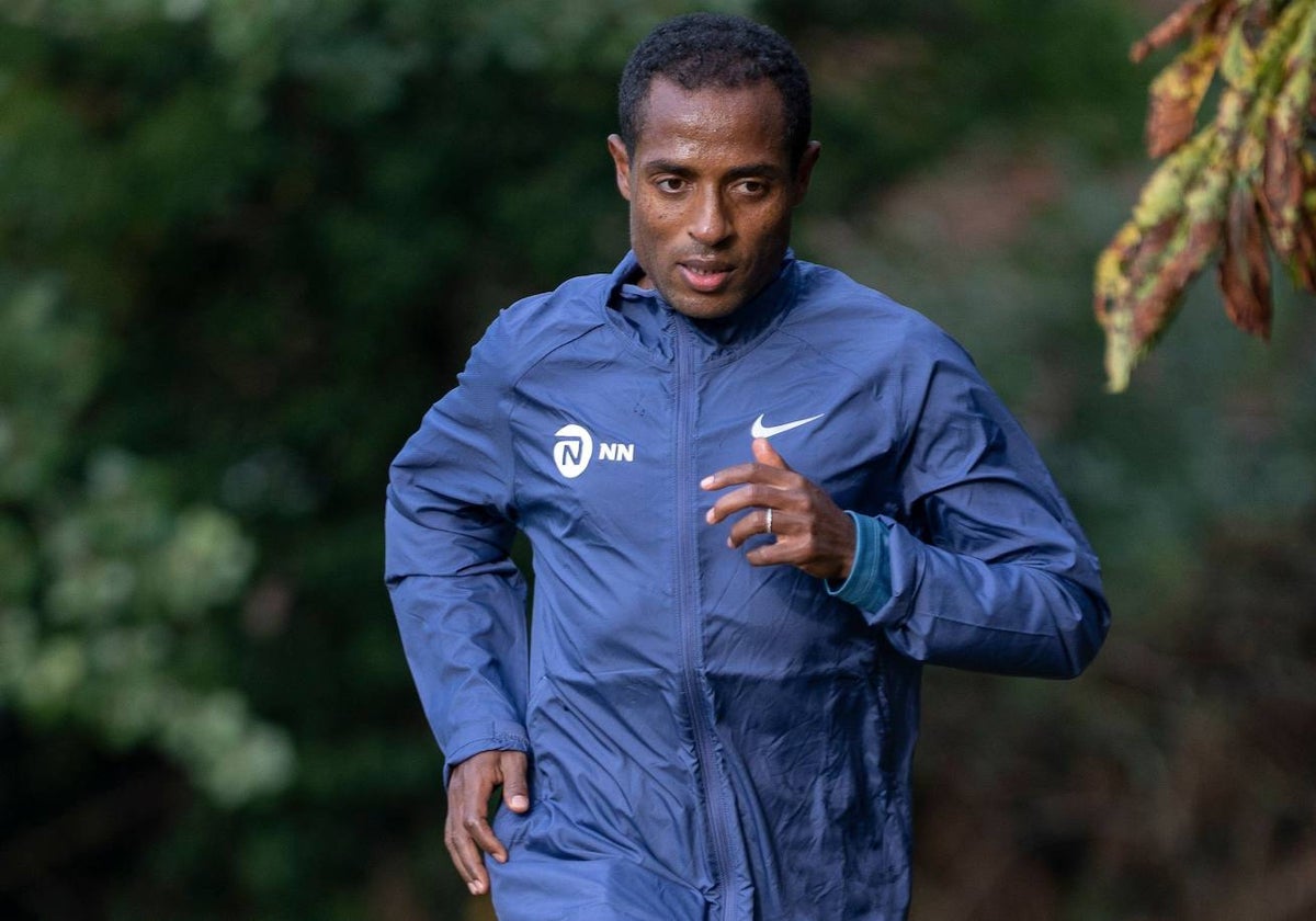 La leyenda etíope Kenenisa Bekele, durante un entrenamiento.