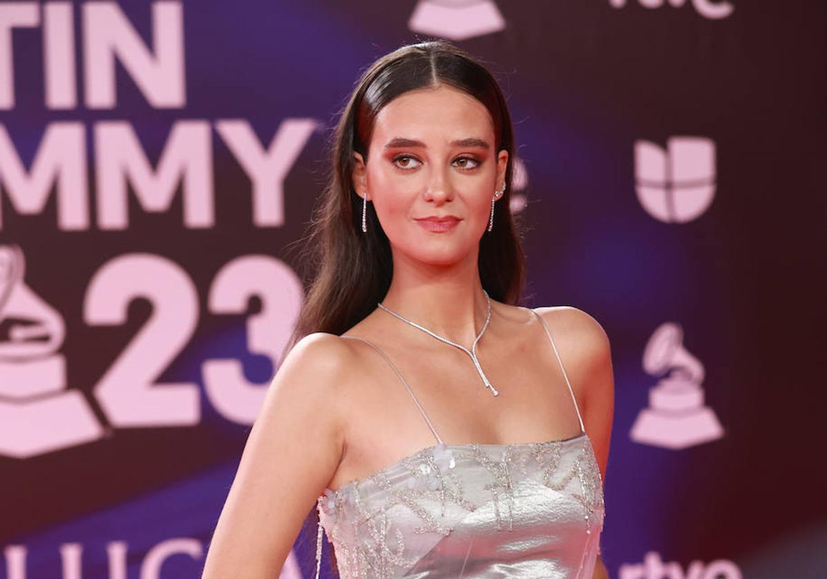 Victoria Federica posa en la Alfombra roja de los Latin Grammy 2023.