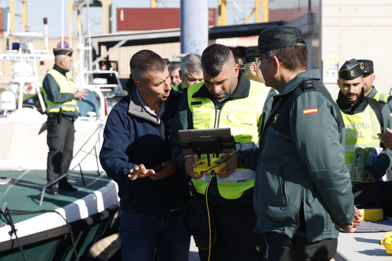 Presentación de los drones submarinos de la Guardia Civil detectar &#039;narcobuzos&#039;