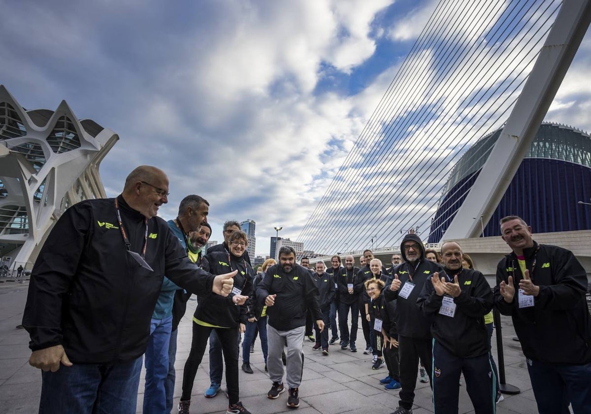 Voluntarios en la edición del Maratón Valencia en 2022.