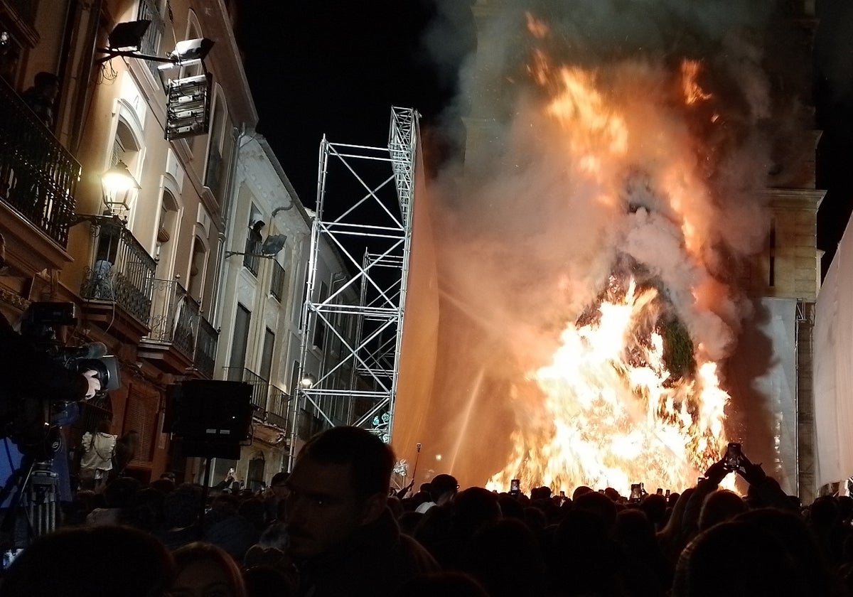 Cremà de la foguera de Canals de este año 2023.