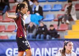 Paula Tomás celebrando su gol.