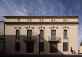 La fachada de esta vivienda, ubicada en un municipo de l'Horta, ha sido lo único que se ha conservado.