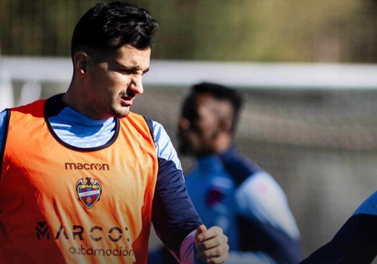 Alex Muñoz durante el entrenamiento de hoy.