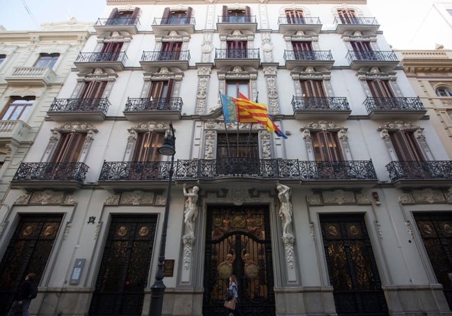 Fachada del edificio, en la calle Pascual y Genís de Valencia.