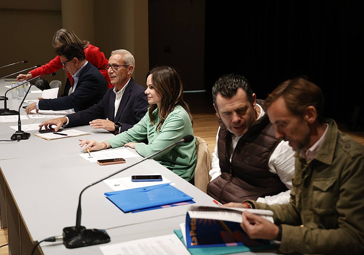 Asamblea de presidentes de falla, en imagen de archivo.
