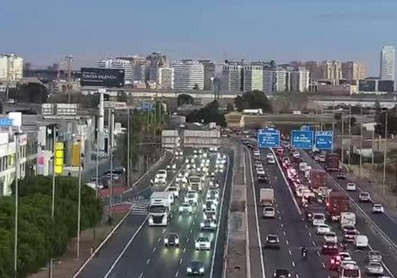 Atascos en la Pista de Silla este jueves 30 de noviembre.