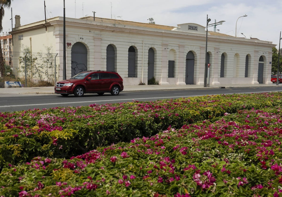 Estación del Grao, junto al puerto de Valencia.