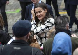 Letizia recupera su chaqueta más icónica