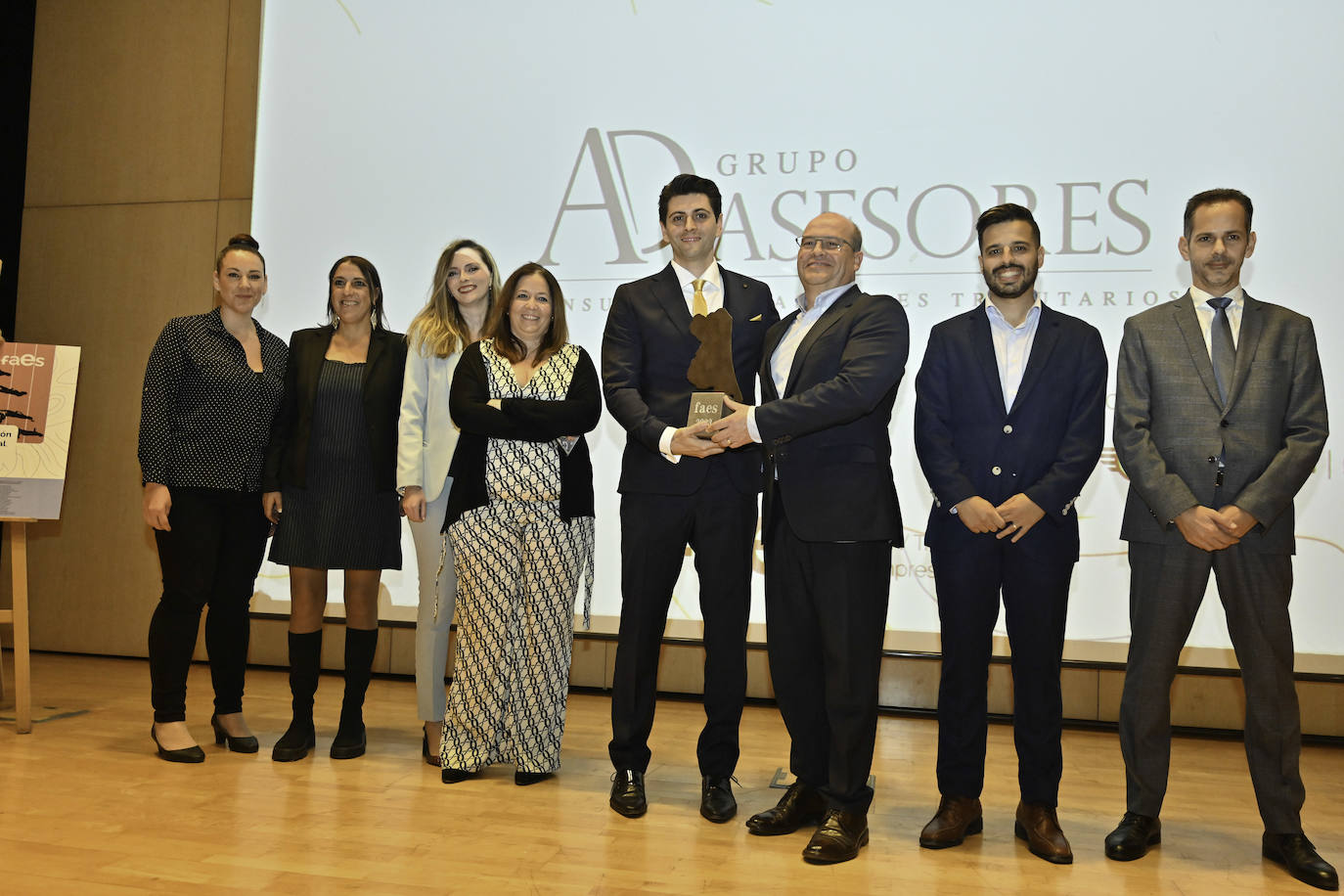 La gala de los Premios FAES reconoce a las mejores empresas del año de la Safor