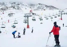 La estación de esquí de Sierra Nevada,, en una imagen de archivo. Tiene previsto abrir el día 6.