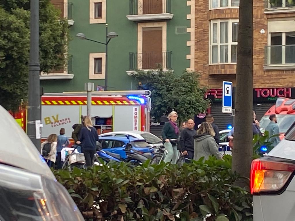 Las imágenes del accidente entre dos coches kamikaze tras una persecución en Valencia