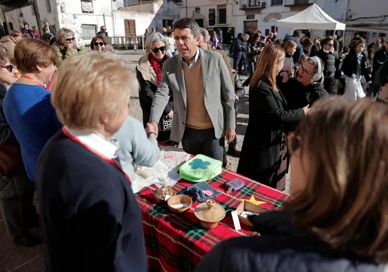 Mazón, durante su visita a Requena.