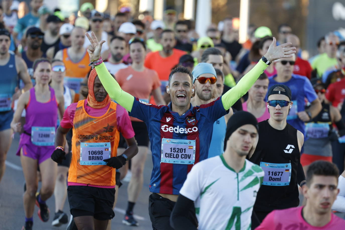 La emocionante salida del Maratón de Valencia 2023