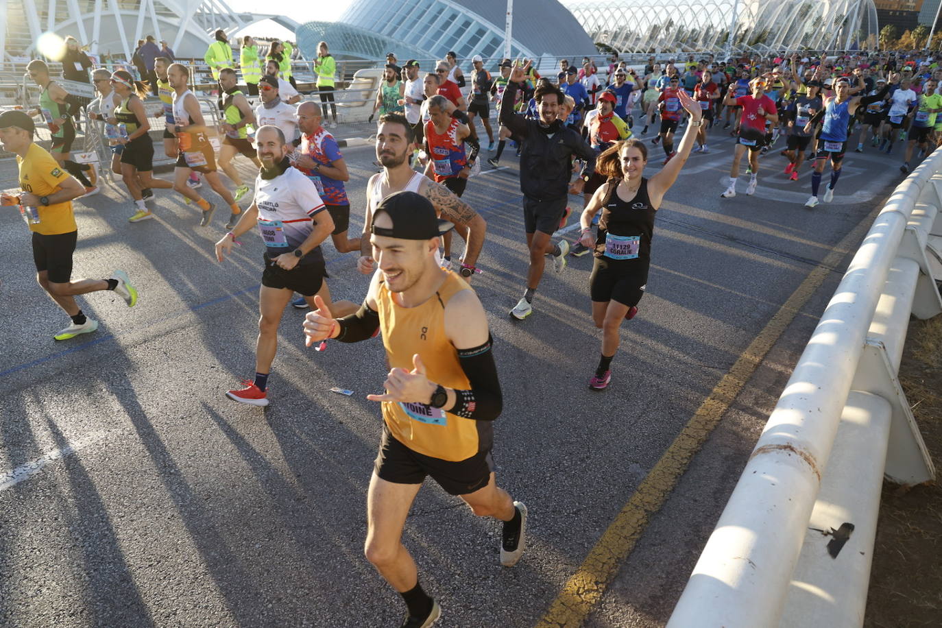 La emocionante salida del Maratón de Valencia 2023