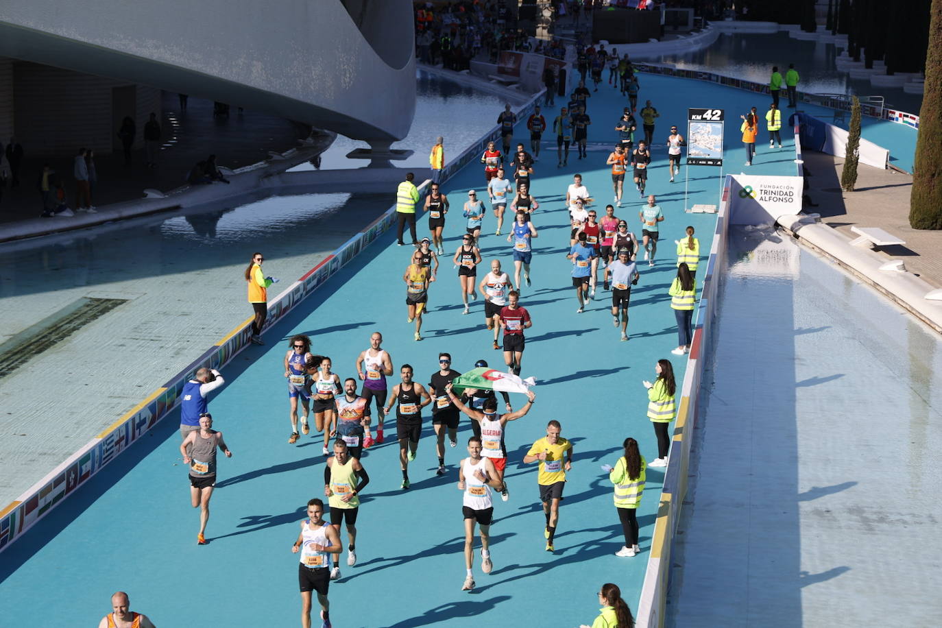 Las fotos más espectaculares del Maratón de Valencia 2023