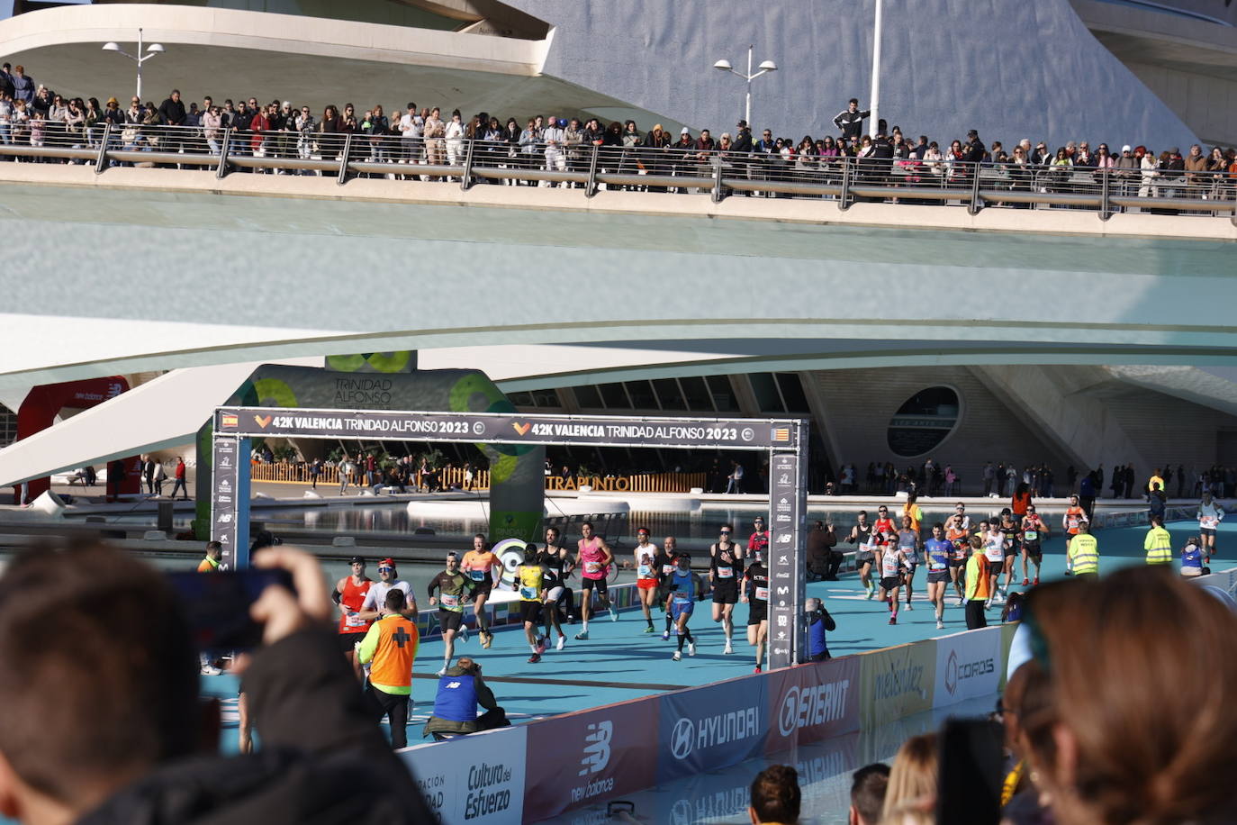 Las fotos más espectaculares del Maratón de Valencia 2023