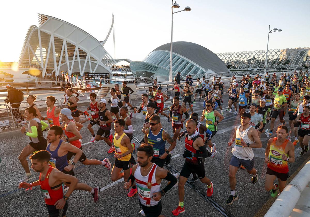 Un momento de la carrera de este domingo en Valencia.