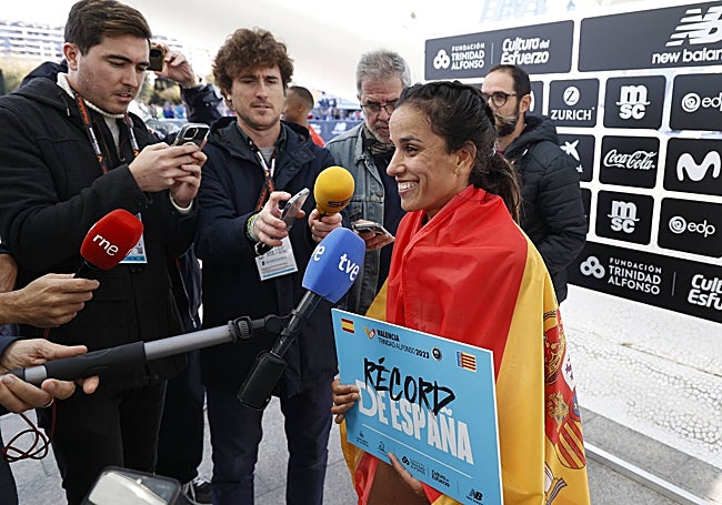 Majida Maayouf, tras lograr el récord de España en Valencia.