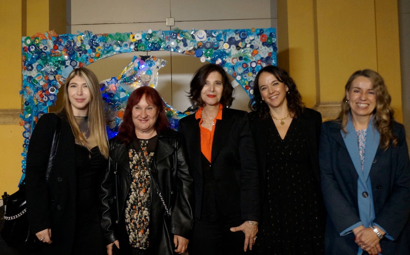 Ángela Mayquez, Rosa López, Marigela Pueyrredon, Marta López y Julia Climent Monzó en la bienal de cultura.