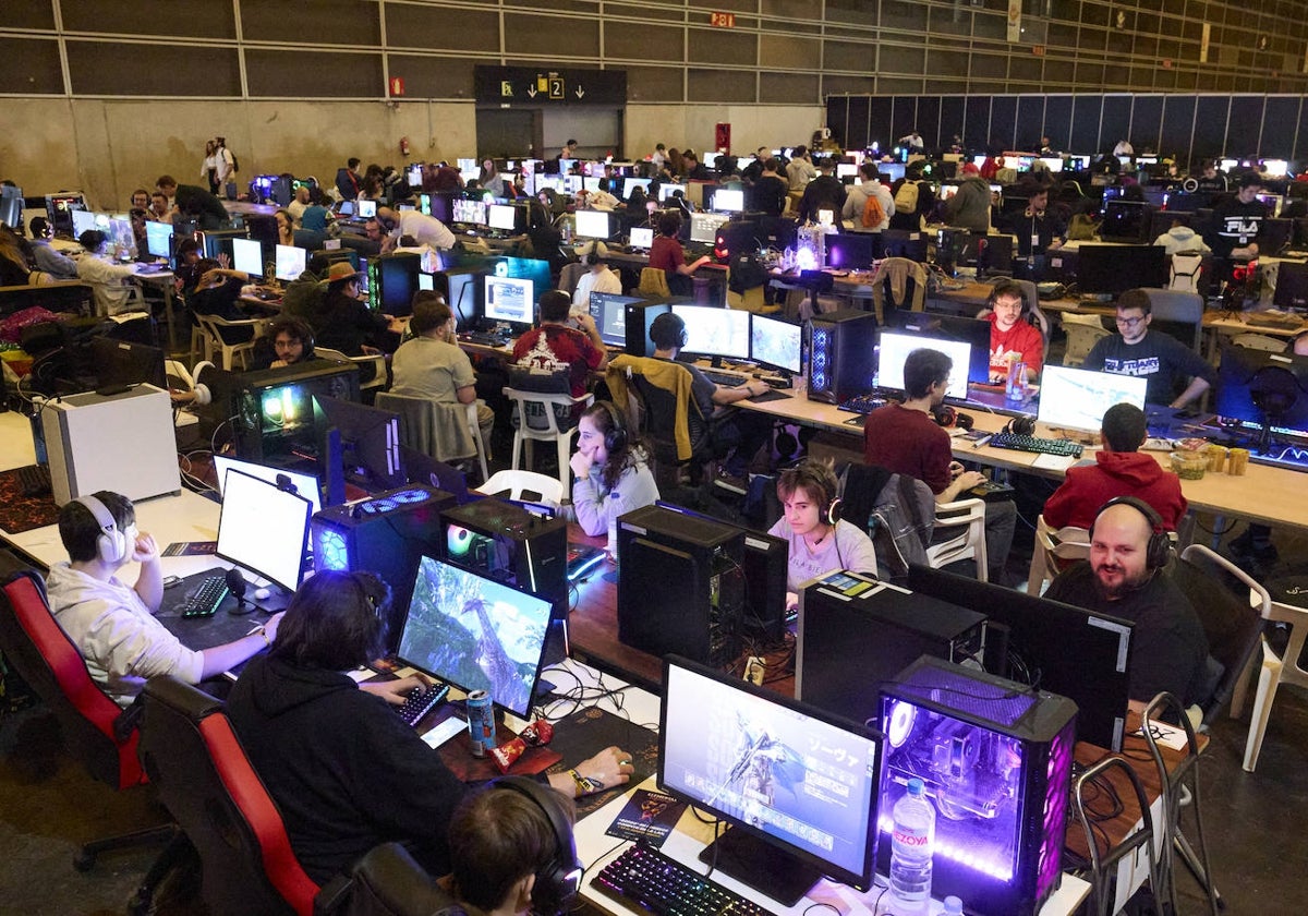 Hasta 1.500 'gamers' pueden jugar a la vez en la DreamHack.