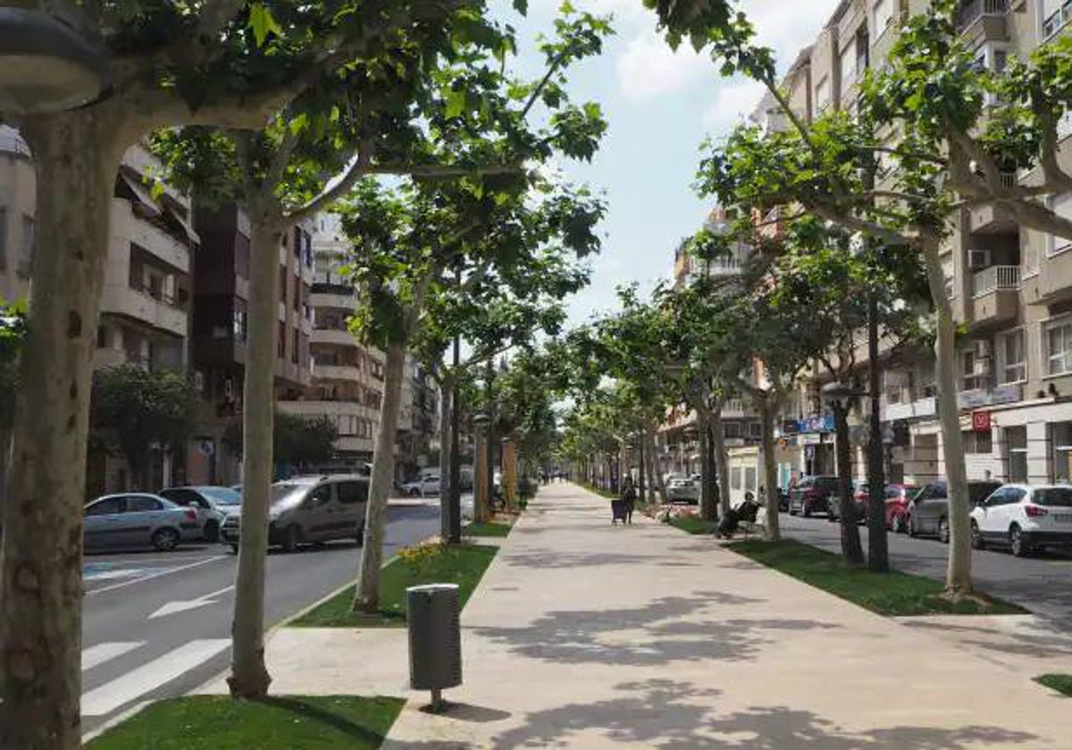 Una imagen de la avenida Teodomiro en Orihuela.