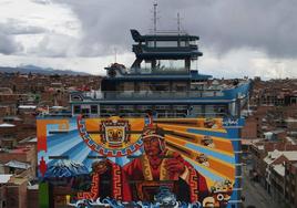 El extravagante lujo de los 'cholets', las casas de los ricos en Bolivia