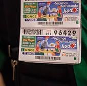 Una vendedora de la ONCE, en una imagen de archivo.