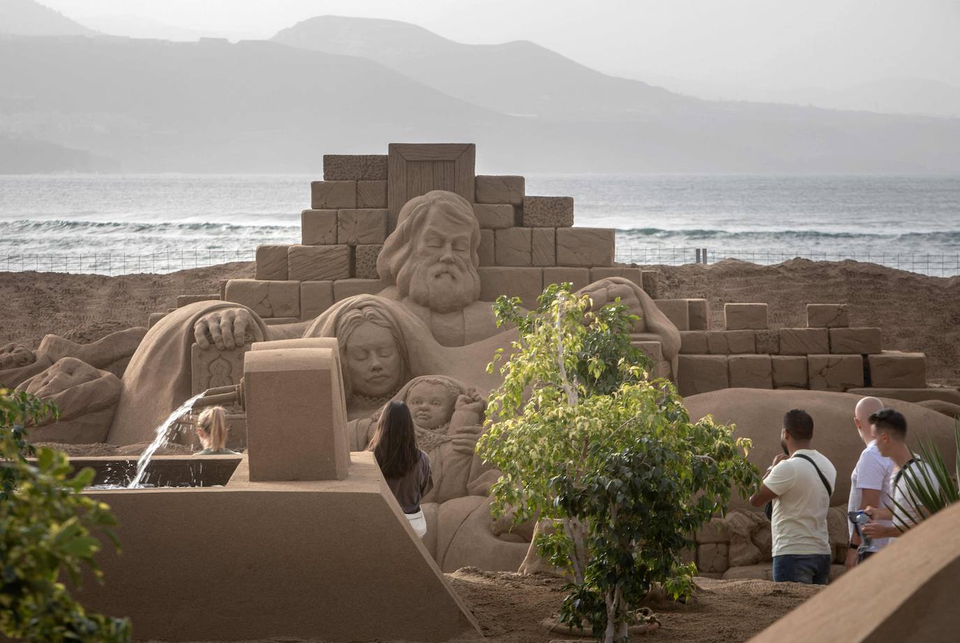 El original Belén de Arena de Las Palmas de Gran Canaria vuelve a sorprender