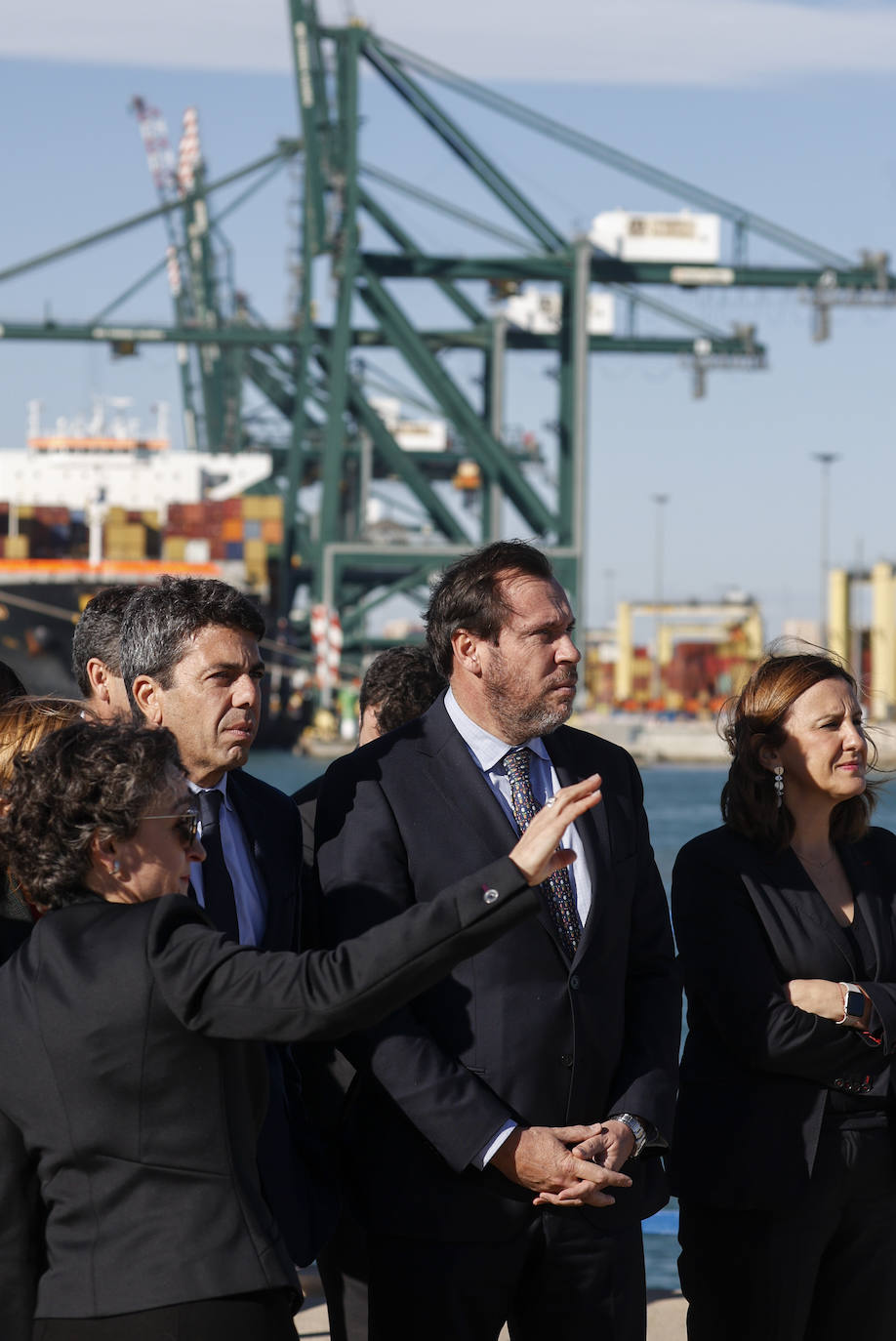 El nuevo ministro de Transportes, Óscar Puente, visita el Puerto de Valencia