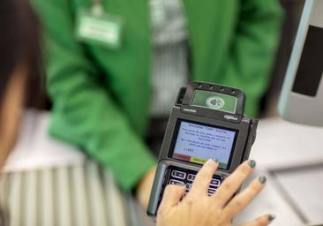 Mercadona anuncia una novedad en el método de pago de las compras en sus supermercados