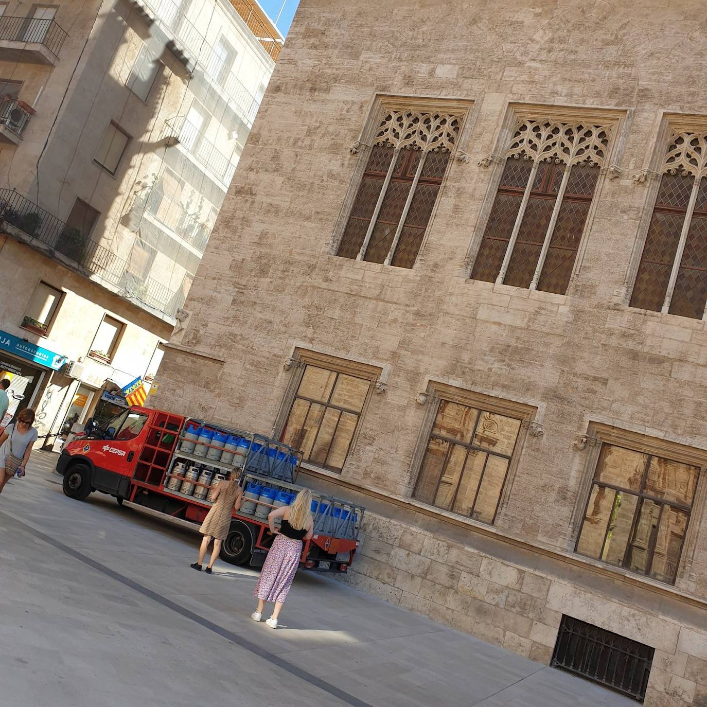 Fotos: La Lonja, zona de aparcamiento en el centro de Valencia