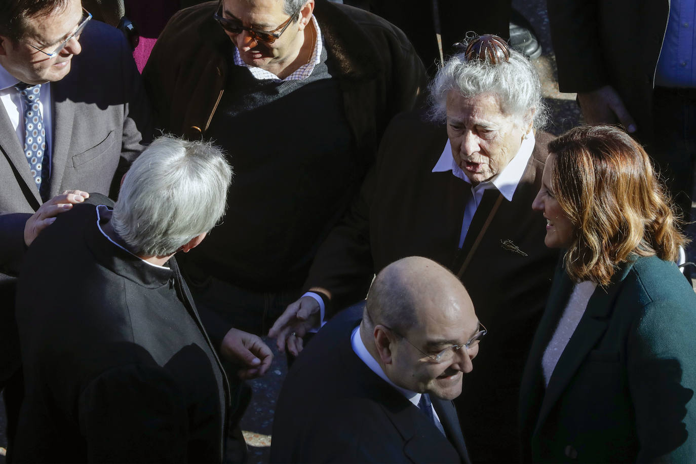 Fotos del homenaje al Maestro Serrano de una veintena de bandas valencianas