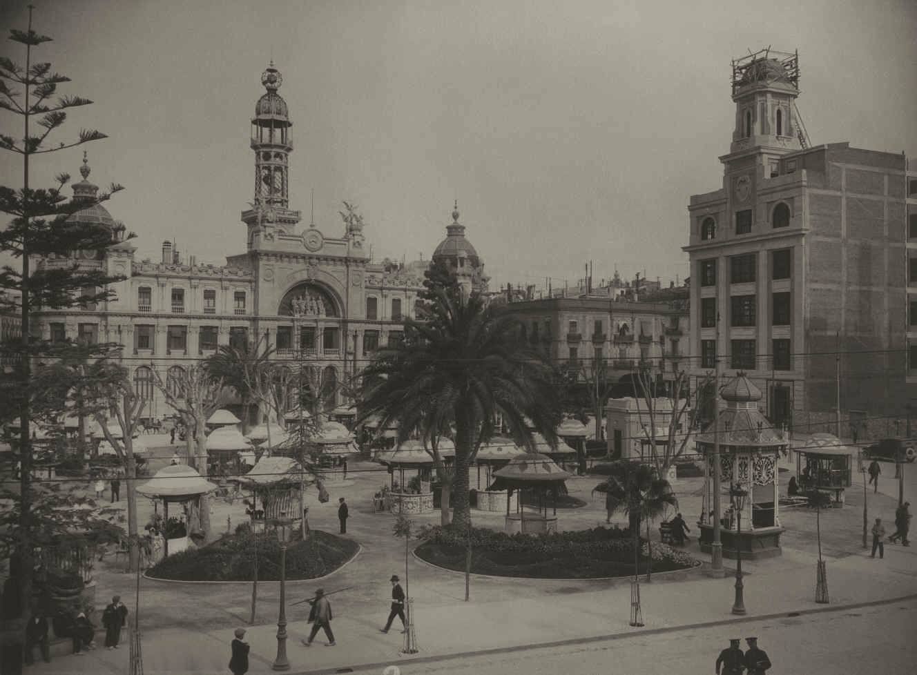 El edificio que une a Valencia con Chicago a lo largo de los años