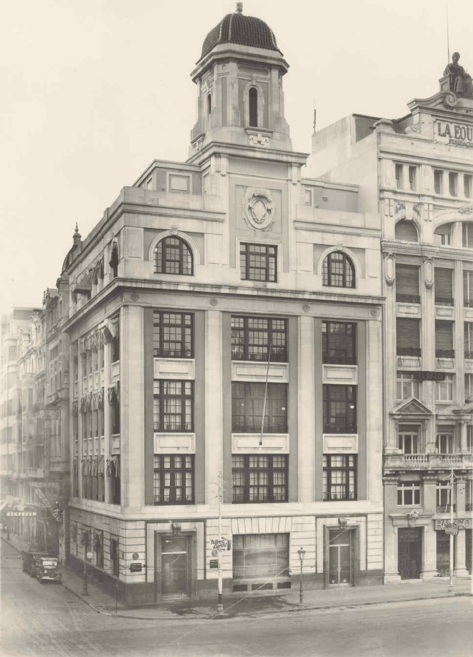 El edificio que une a Valencia con Chicago a lo largo de los años