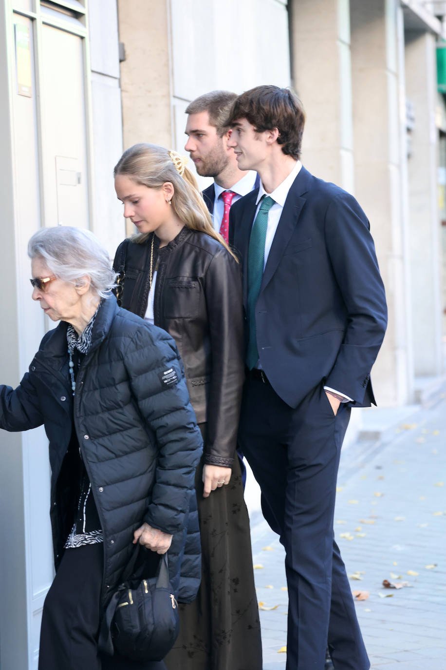 Los hermanos Irene, Pablo y Miguel Urdangarin junto a Irene de Grecia