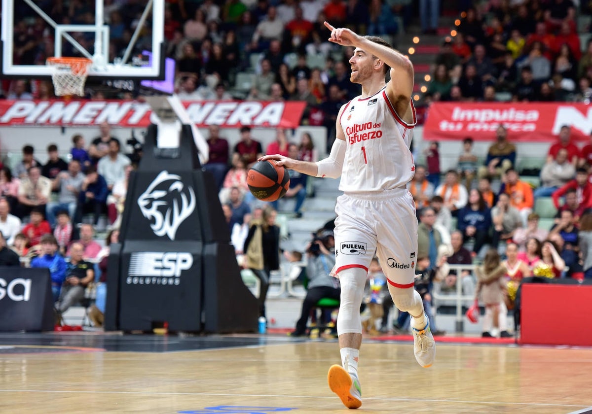 Víctor Claver, durante el partido contra el UCAM Murcia.