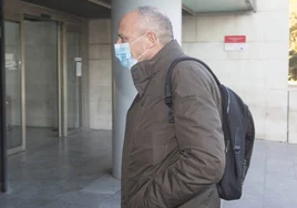 Rafa Rubio, tras llegar a la Ciudad de la Justicia de Valencia.