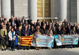 Uno de los actos celebrados por Juristes Valencians, en las puertas del Congreso.