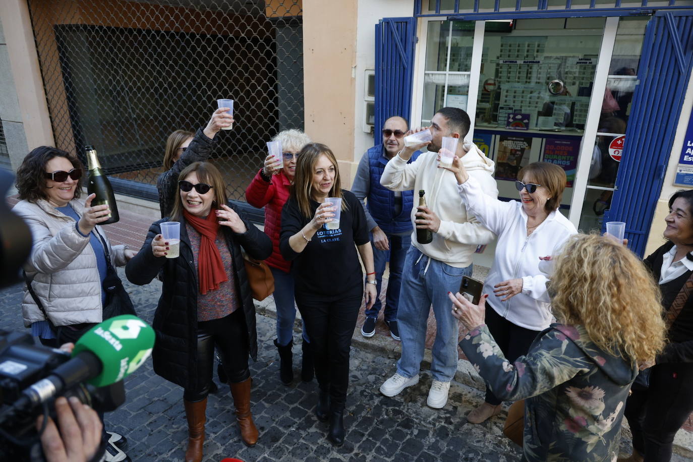 Imágenes del día de la Lotería de Navidad en la Comunitat