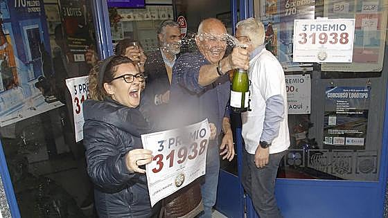 31938 tercer premio Lotería de Navidad: Los Reyes Magos adelantan sus regalos en Biar y La Canyada