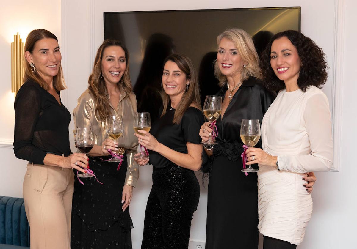 María Serrano, Nuria Galbis, Sonia Baselga, Mónica Duart y Andrea Villafañe.