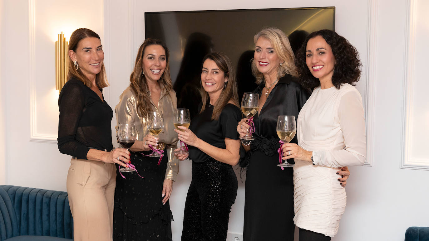 María Serrano, Nuria Galbis, Sonia Baselga, Mónica Duart y Andrea Villafañe. 