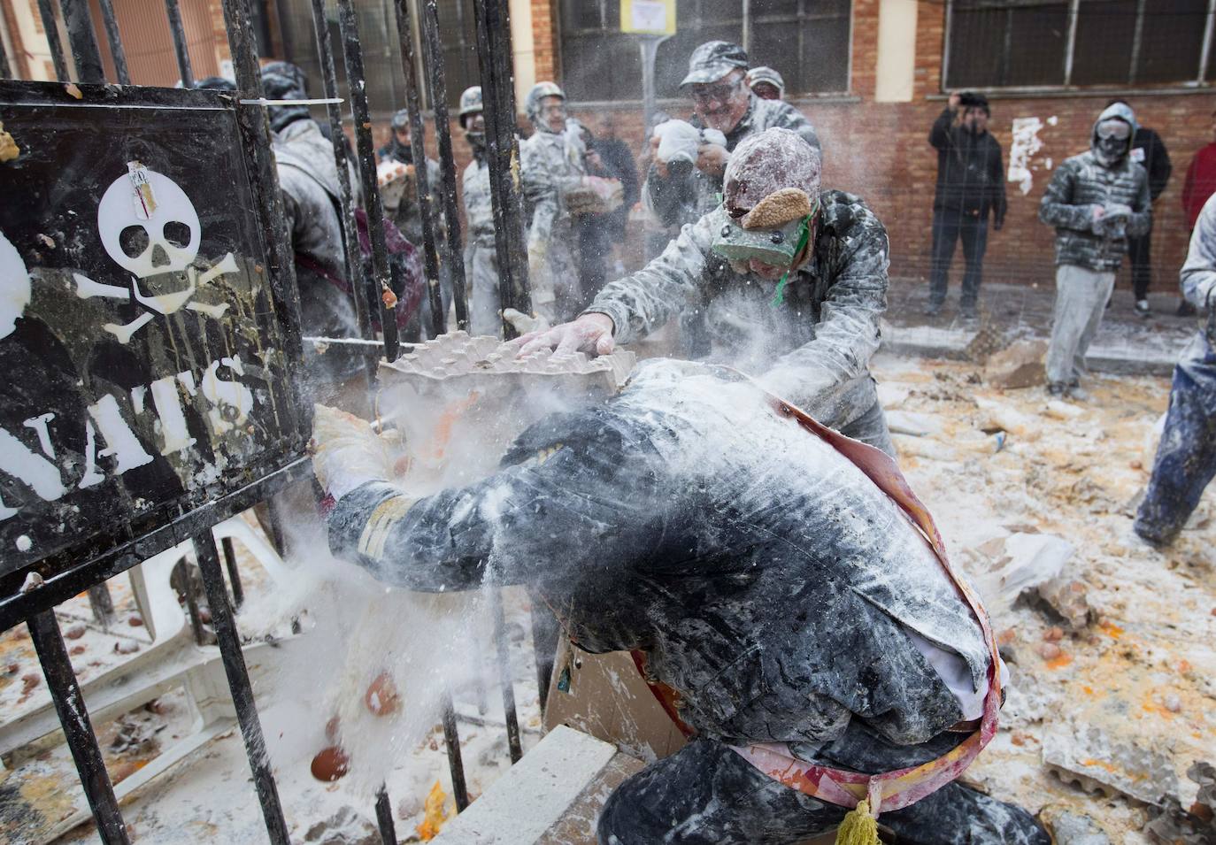 Ibi cumple con su tradicional fiesta de &#039;Els Enfarinats&#039;