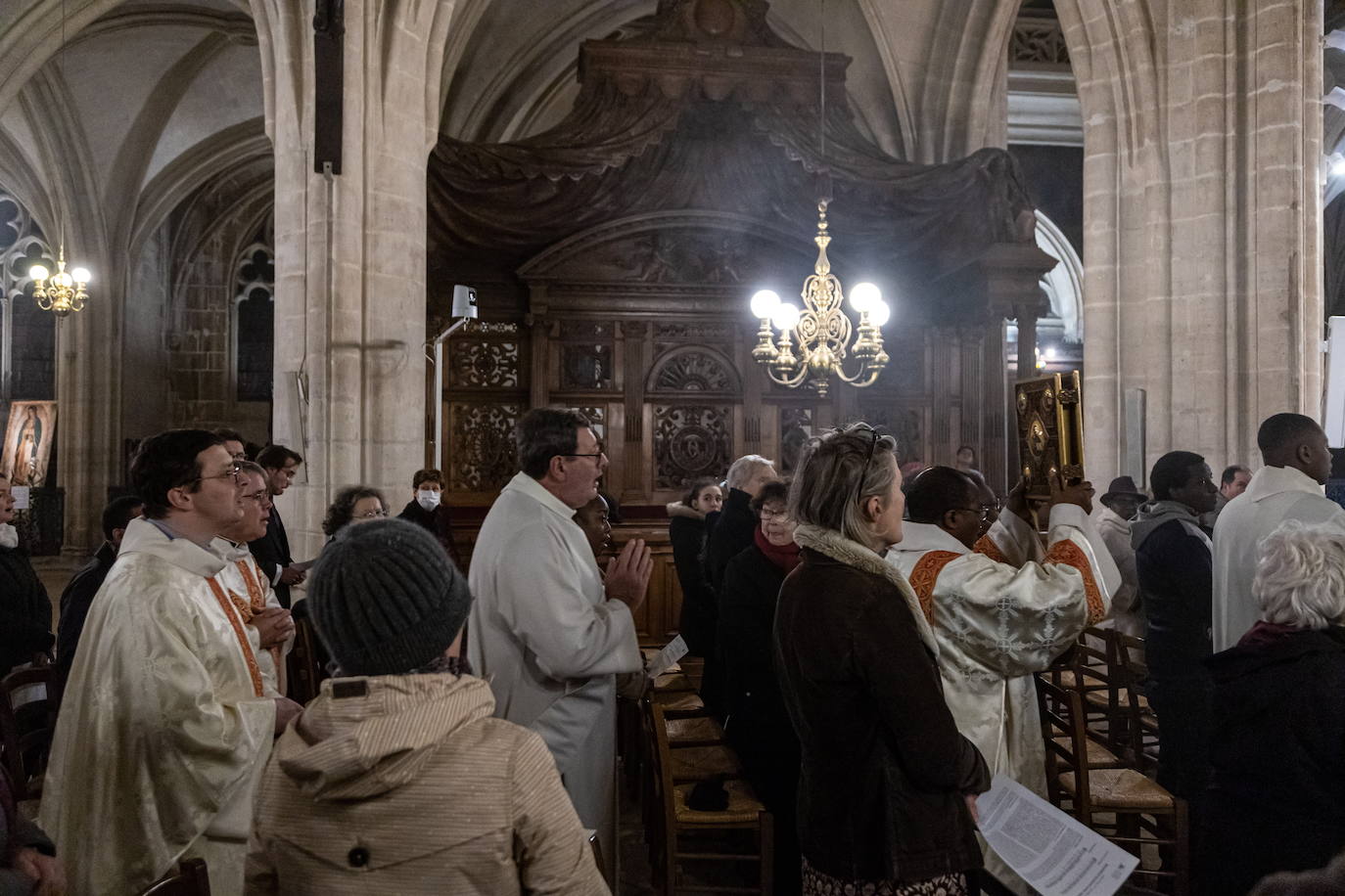 Misa en honor a Benedicto XVI en Francia