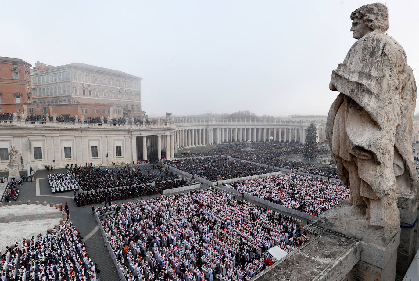 Fotos: El funeral del Papa Benedicto XVI en imágenes