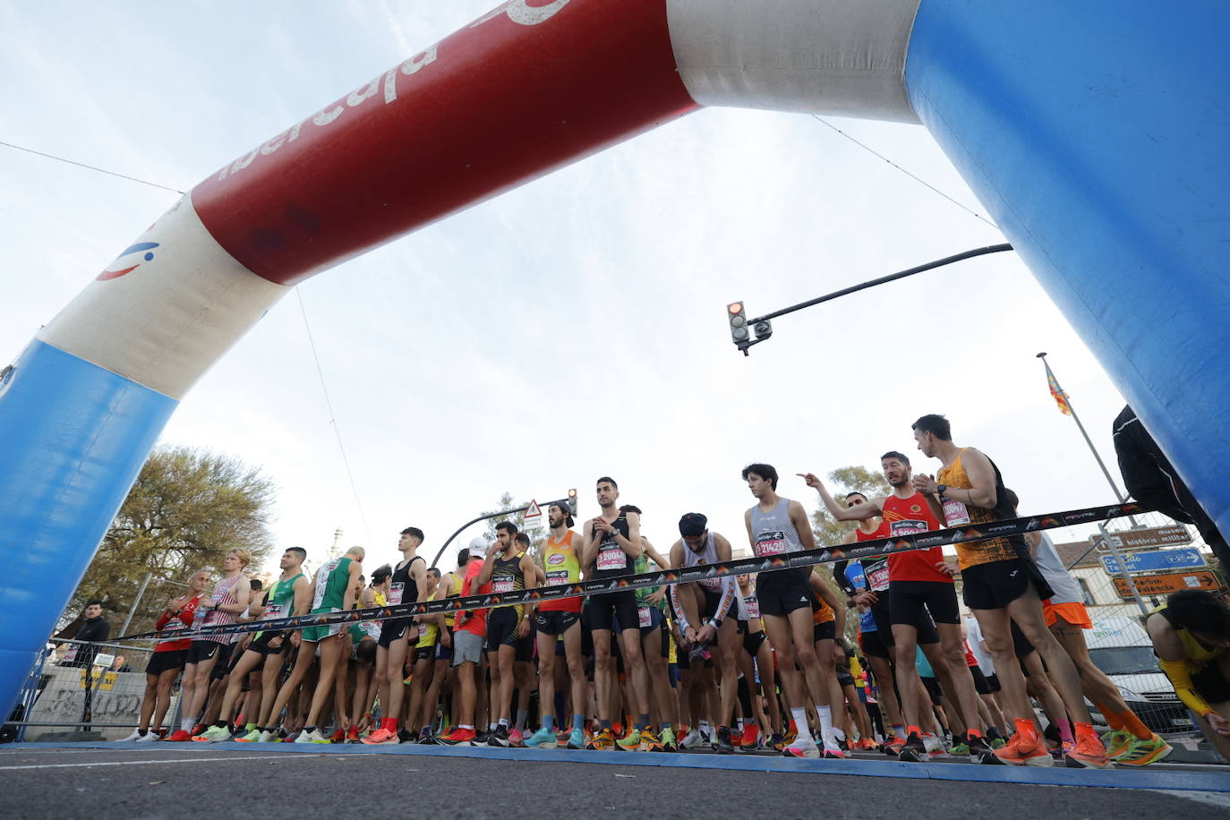 El atletismo popular retoma el pulso en Valencia con la primera carrera celebrada en 2023.