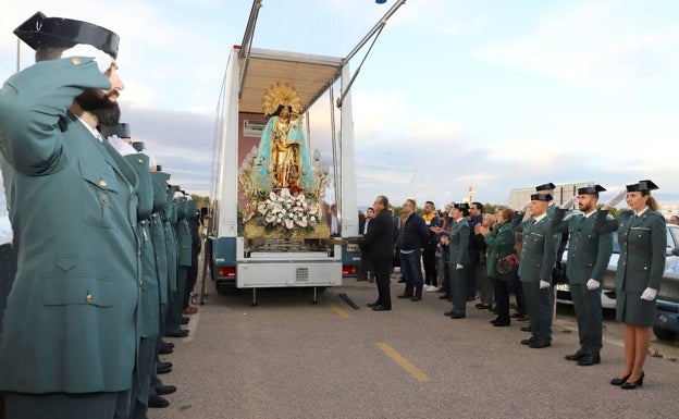 Imagen principal - La Peregrina en Paiporta. 