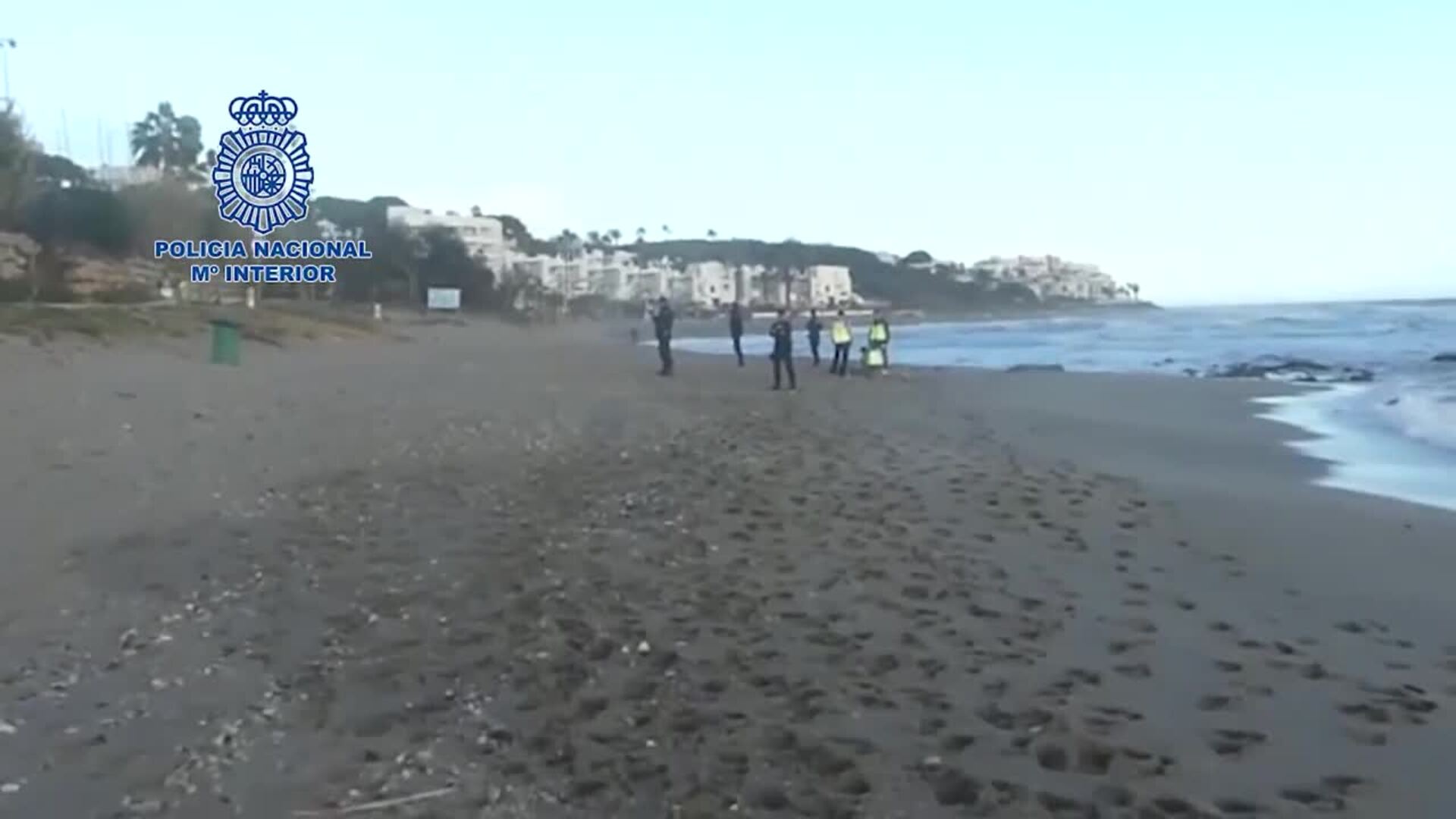 Hallan dos manos en una playa cercana al lugar donde encontraron el cadáver de la mujer asesinada