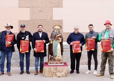 Imagen secundaria 1 - La cena de los festeros en Albal (arriba) y la Associació de Sant Antoni de Raflebunyol (bajo). 